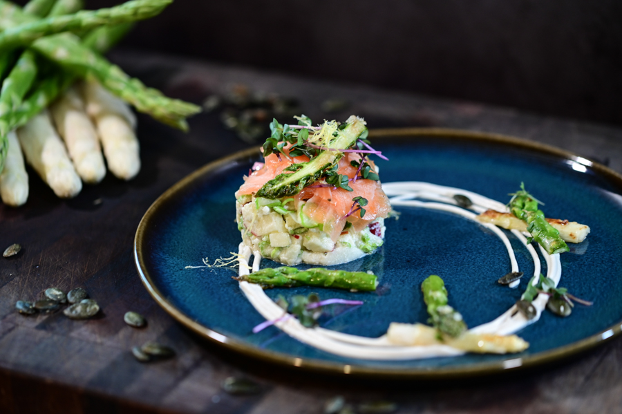 Spargel-Apfel Tartar mit Lachs-Carpaccio und Cashew Creme | Kenwood Club