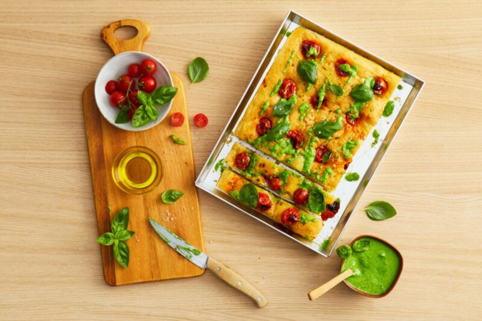 Focaccia mit Tomaten und Pesto | Kenwood Club
