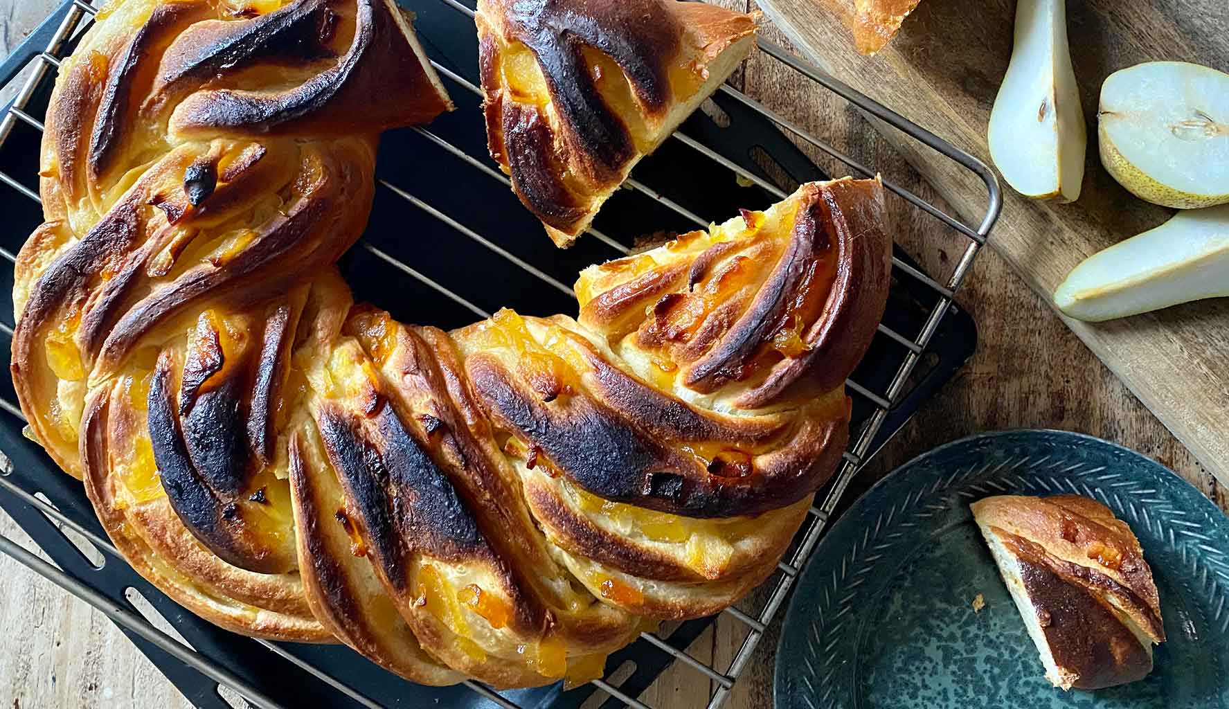 Treccia con pere caramellate