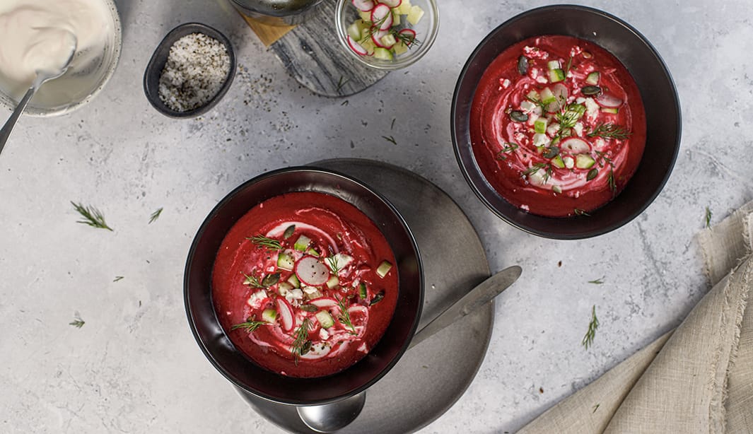 Zuppa fredda alla barbabietola