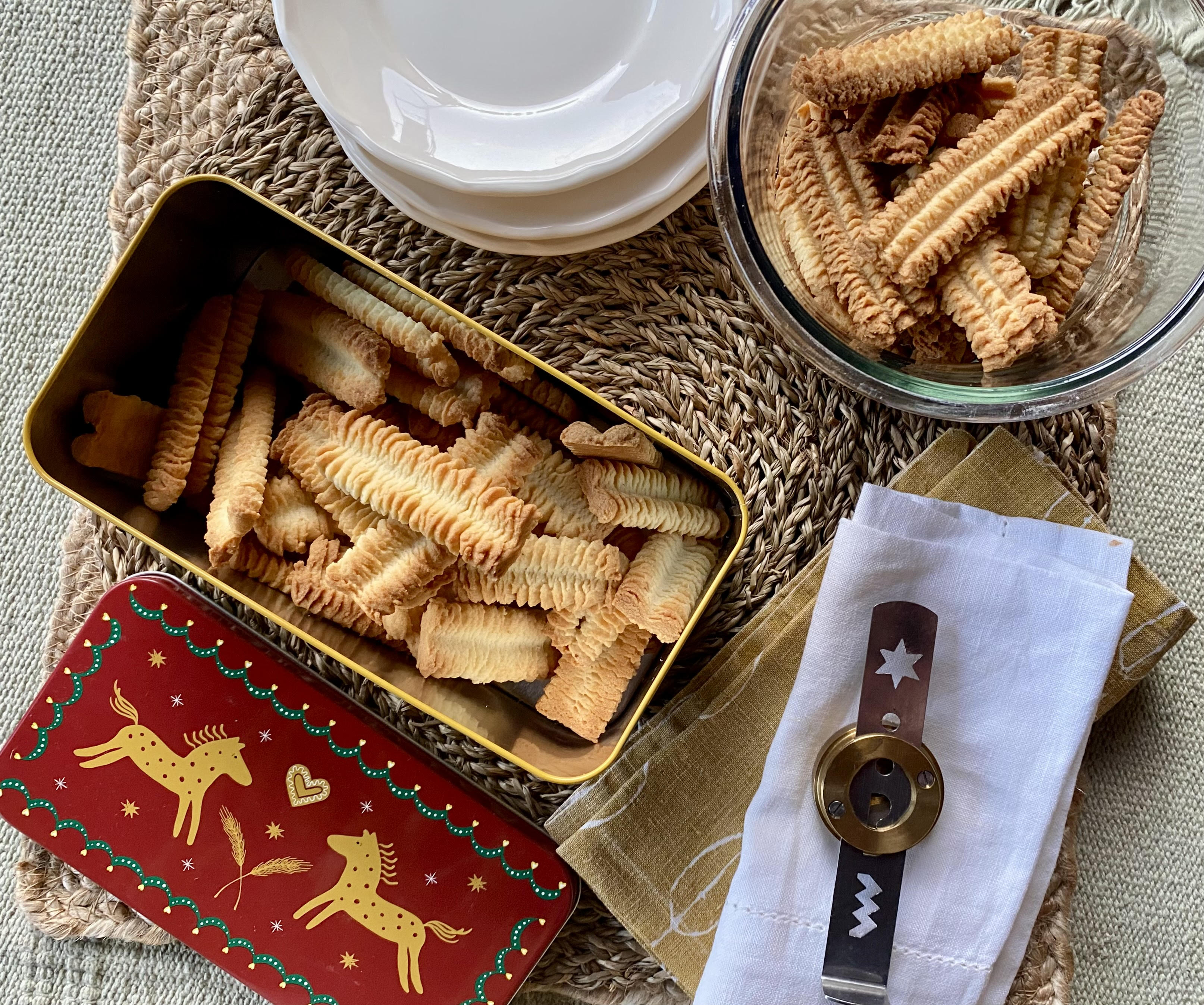Biscotti con frolla al cioccolato bianco