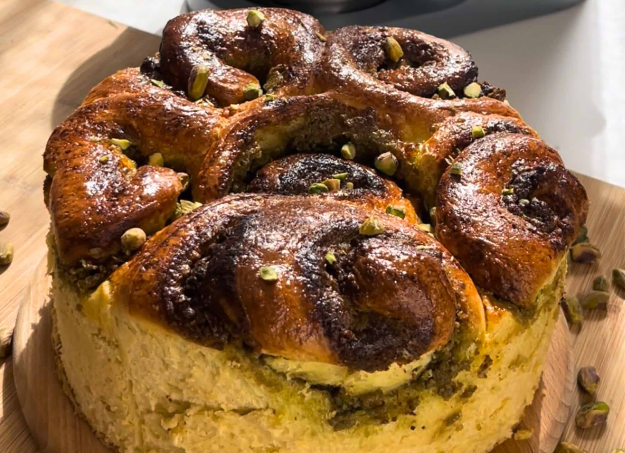 Torta di rose al pistacchio
